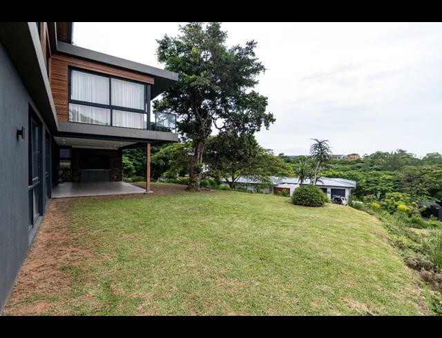 4 BEDROOM HOUSE FOR SALE IN SALT ROCK